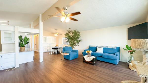 1990 Golden West Homes Country Estate  Home