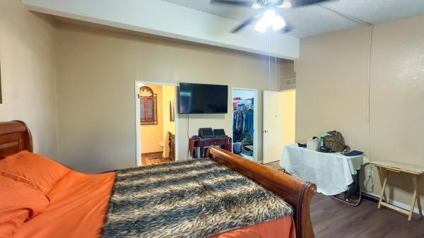 1990 Golden West Homes Country Estate  Home