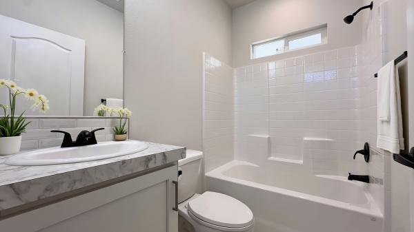 2023 Fleetwood 220CL12482L Home