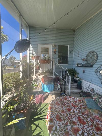 Photo 4 of 23 of home located at 8811 Shorham Road Tampa, FL 33635