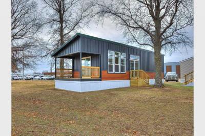 Mobile Home at 406 Cougar Drive Laurie, MO 65038