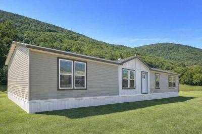 Mobile Home at 406 Cougar Drive Laurie, MO 65038