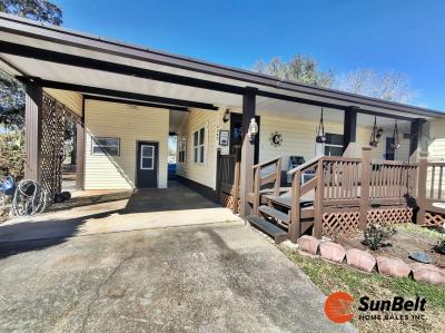 Photo 2 of 72 of home located at 209 E Gleneagles Road Unit D City, FL 34472