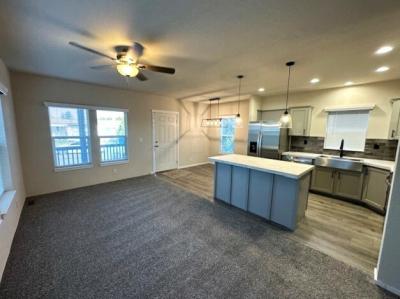 Photo 4 of 16 of home located at 9874 Golf Club Rd, Sp. #39 Stayton, OR 97383