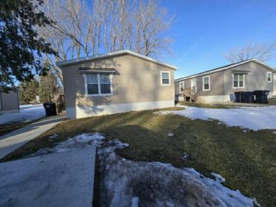 Mobile Home at 824 Macbeth Cr Lakeville, MN 55044