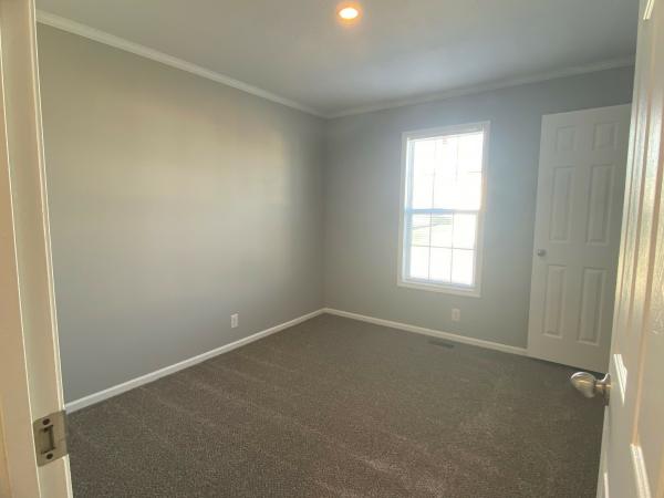 2019 Champion RA1670217 Mobile Home