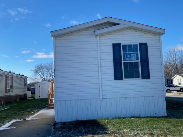 2019 Champion RA1670217 Mobile Home