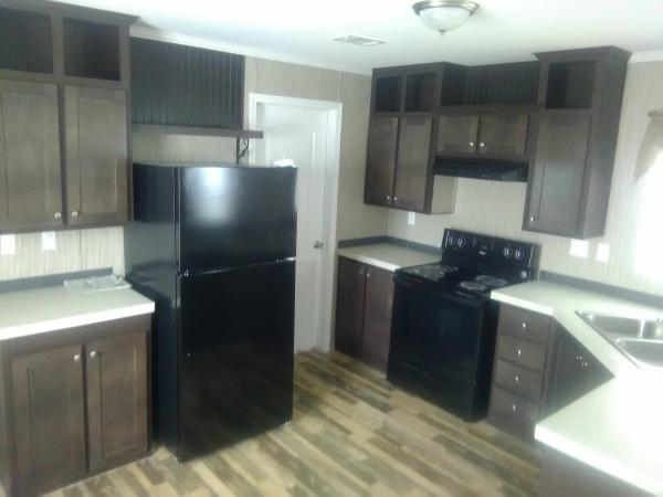 2017 Champion 20-YS1672B Mobile Home