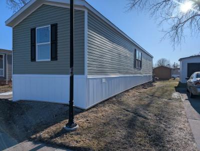 Photo 2 of 7 of home located at 4051 Riverview Circle Mount Clemens, MI 48043