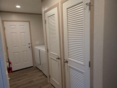 Photo 5 of 7 of home located at 4051 Riverview Circle Mount Clemens, MI 48043