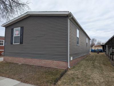 Photo 2 of 10 of home located at 4093 Riverview Circle Mount Clemens, MI 48043