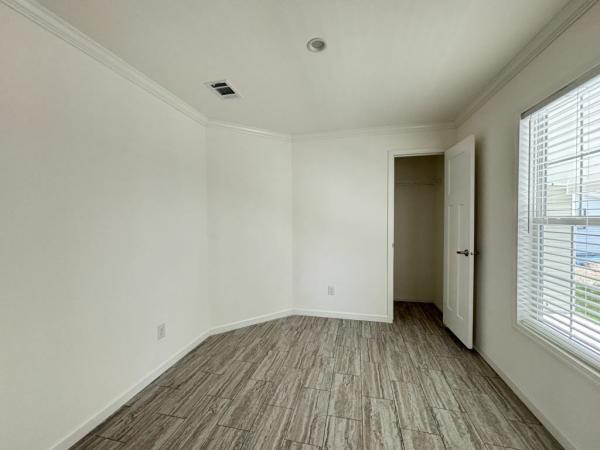 2026 Champion - Lake City LaBelle Mobile Home