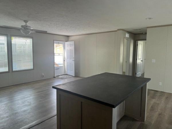 2025 clayton 95CCS24523CH26 Mobile Home