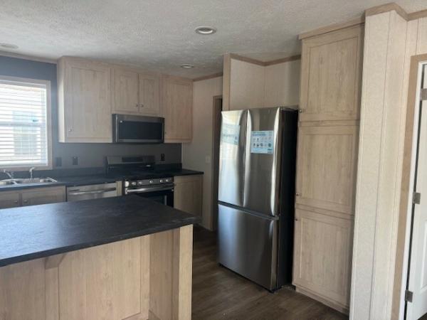 2025 clayton 95CCS24523CH26 Mobile Home