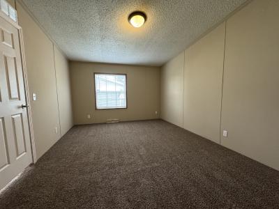 Photo 3 of 12 of home located at 28927 Briarwood Flat Rock, MI 48134