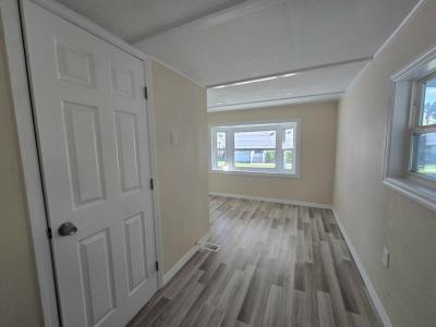 Photo 5 of 14 of home located at 1703 Magnolia Ave, Lot #B-08 South Daytona, FL 32119