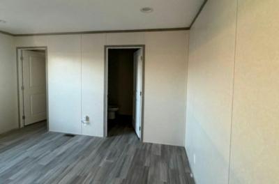 Photo 3 of 8 of home located at 2525 County Line Rd., #363 Des Moines, IA 50321