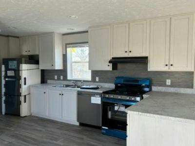 Photo 5 of 8 of home located at 2525 County Line Rd., #363 Des Moines, IA 50321