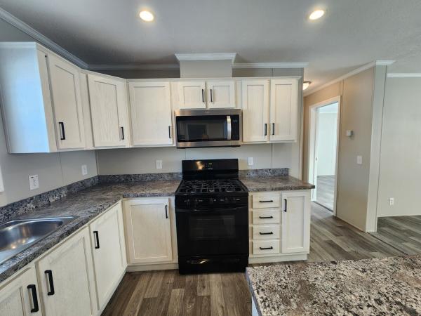 2021 Champion - Topeka Mobile Home