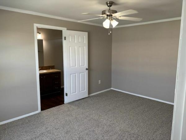 2017 American Homestar Corp Oak Creek Mobile Home