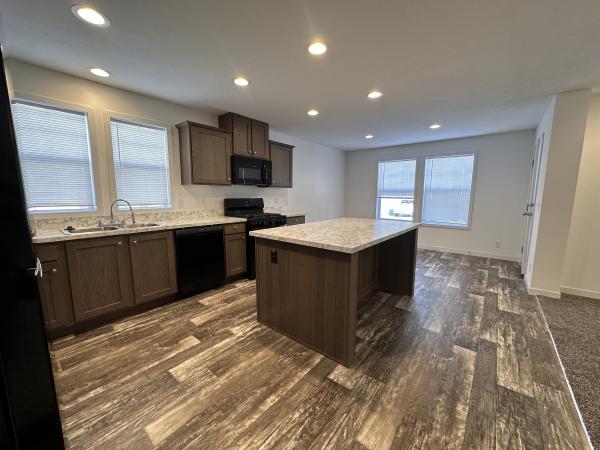 2023 Clayton 81RDH28523D (3/2) Mobile Home