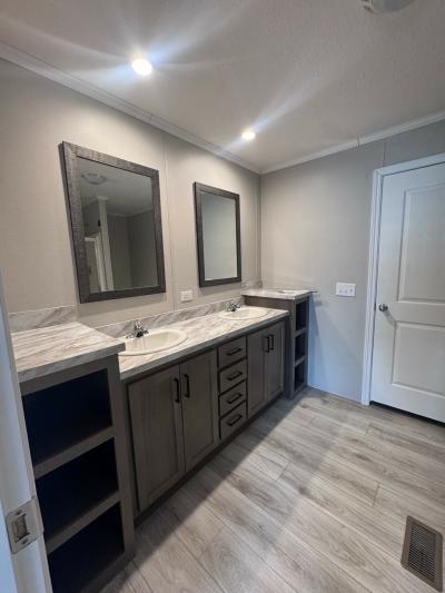 Photo 4 of 6 of home located at 46300 Chadsworth Macomb, MI 48044