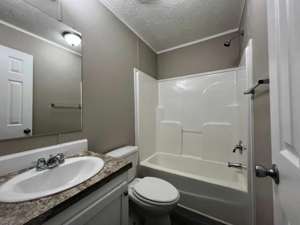 2014 Clayton Homes Inc Community Series Mobile Home