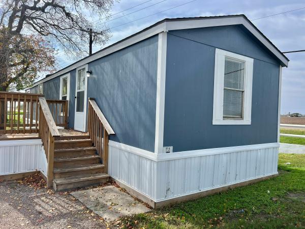 2001 HBOS MANUFACTURING Mobile Home For Sale