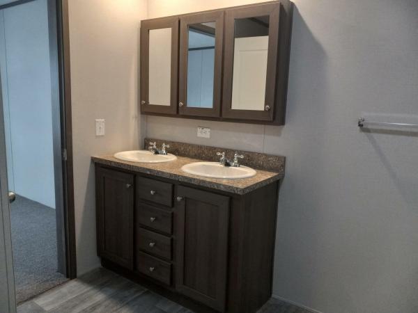 2021 Champion Advantage II  Home