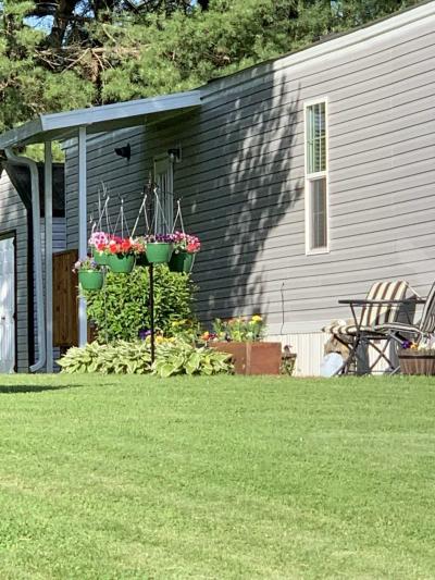 Photo 2 of 10 of home located at 29 Rangeview Acres Candler, NC 28715