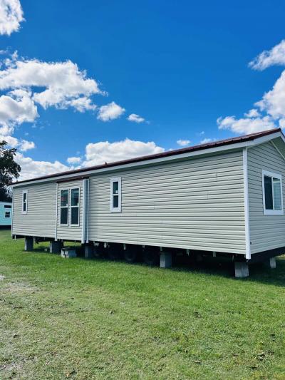 Photo 2 of 26 of home located at 931 NW 37th Ave Ocala, FL 34475