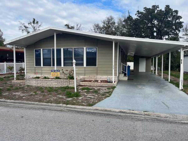 Photo 1 of 2 of home located at 213 Laurelcrest Circle Valrico, FL 33594