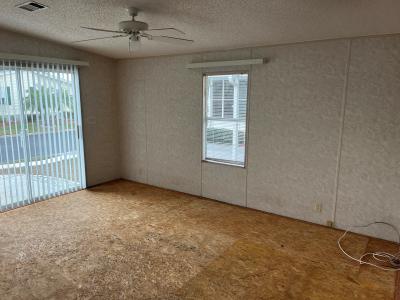 Photo 3 of 11 of home located at 2609 86th Street E Palmetto, FL 34221