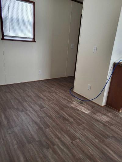 Photo 3 of 11 of home located at 1863 Collins Ct #32 Miilford, MI 48381