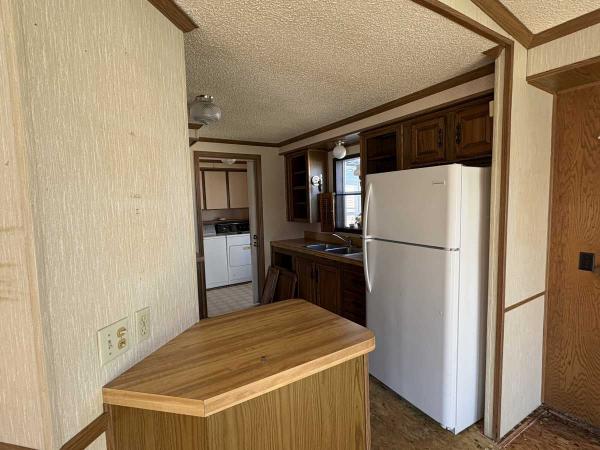 1989 Parkwood Mobile Home