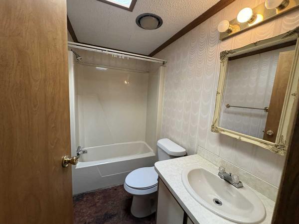 1989 Parkwood Mobile Home