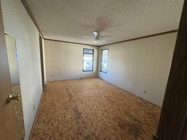 1989 Parkwood Mobile Home