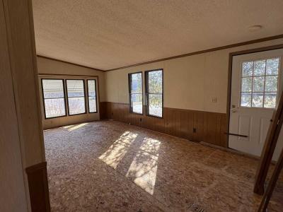 Photo 5 of 8 of home located at 522 Selkirk Mount Morris, MI 48458