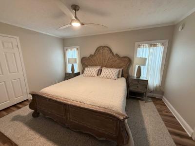 Photo 4 of 28 of home located at 201 Begonia Dr Matteson, IL 60443