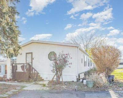 Mobile Home at 203 Oakfield Ct W Lancaster, PA 17603