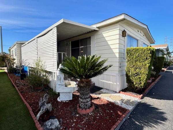1972 Broadmore Mobile Home