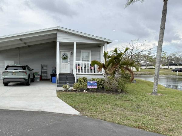Photo 1 of 2 of home located at 1 East Rd Palmetto, FL 34221