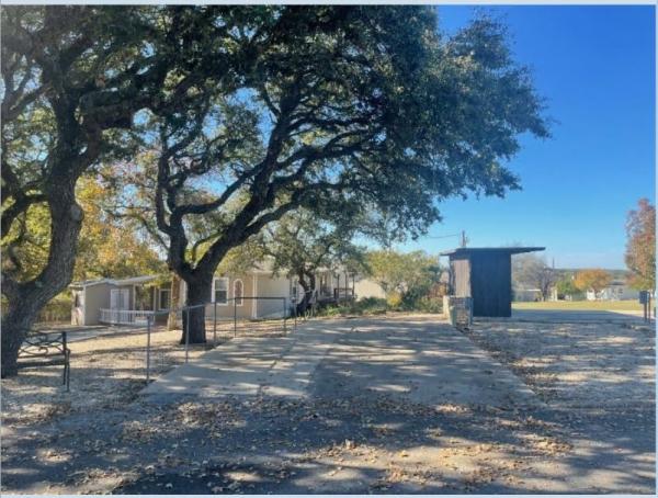 Photo 1 of 2 of home located at 25 Paseo Encinal Drive Rv1 Kerrville, TX 78028