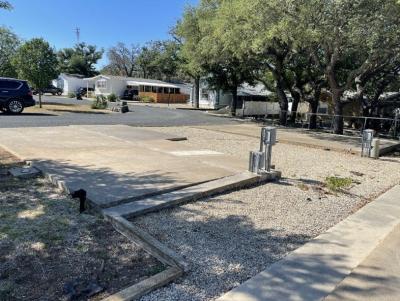 Photo 2 of 4 of home located at 25 Paseo Encinal Drive Rv2 Kerrville, TX 78028