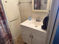 1985 Oaks Manufactured Home