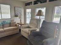 1985 Oaks Manufactured Home