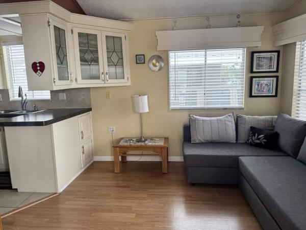 1992 Park Manufactured Home