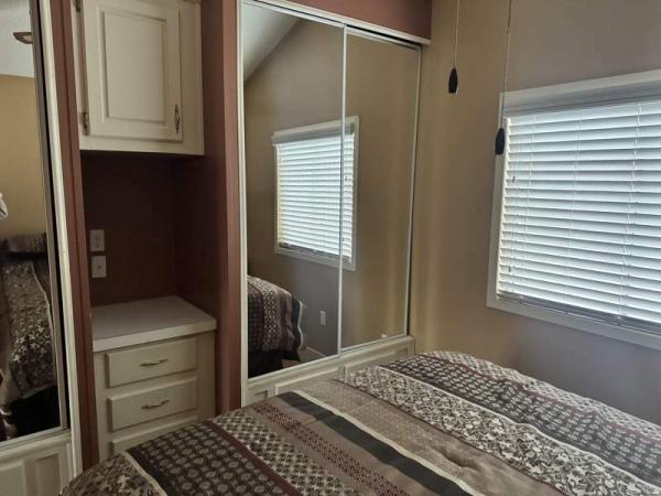 1992 Park Manufactured Home