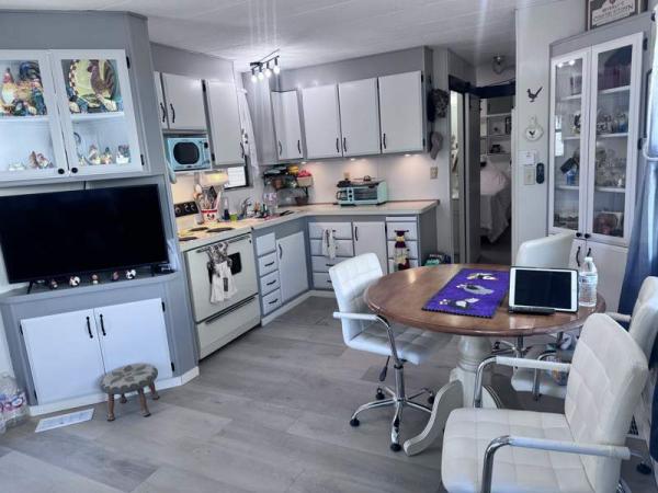 1984 Elite Manufactured Home