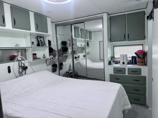 1984 Elite Manufactured Home